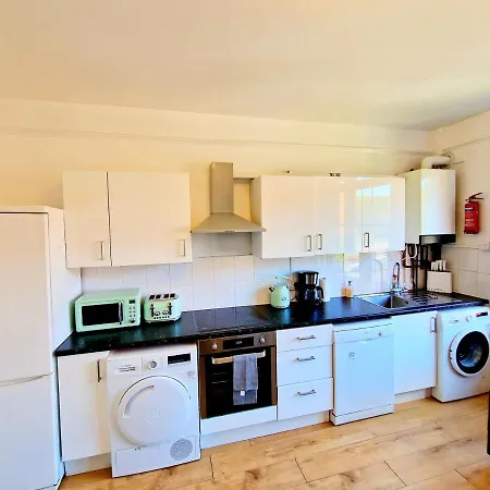 King's Cross & Angel Area, 4 Bedrooms With 7 Beds & Private Rooftop - Walk To St Pancras International Apartamento Londres