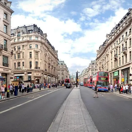 Exquisite 2 Bed Soho Central Sleeps 6 Apartment