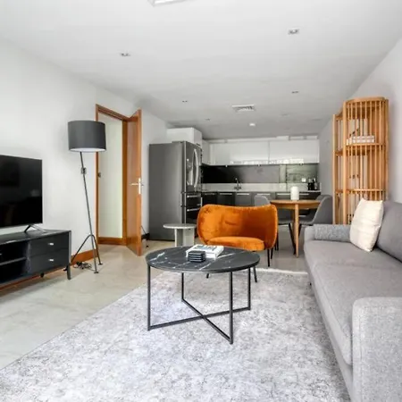 Exquisite 2 Bed Soho Central Sleeps 6 *