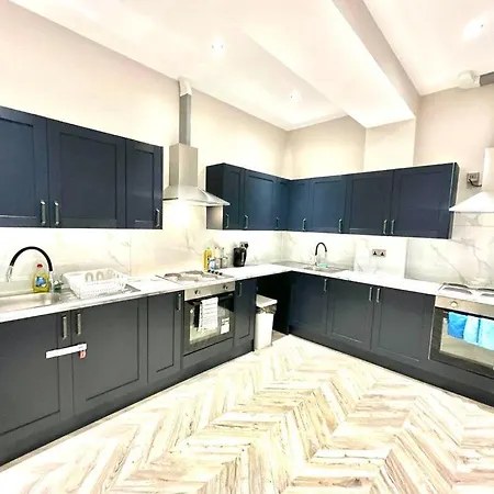 Lewisham Suites - Se6 Guest house London