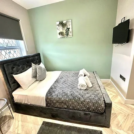 Lewisham Suites - Se6 Guest house *