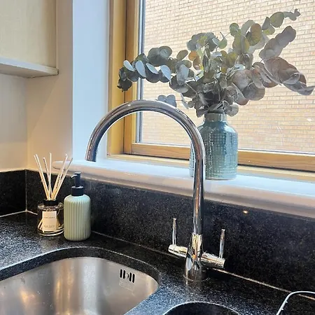 Spacious Mews Apartment, Clapham * Londres
