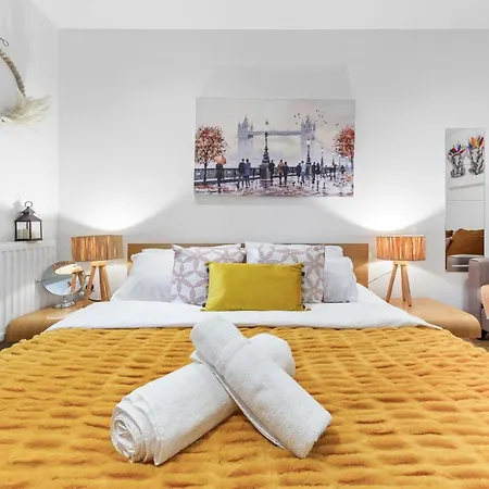 Lavish 3 Bedroom Flat In Mayfair Hy4 Apartment London