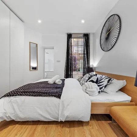 Lavish 3 Bedroom Flat In Mayfair Hy4 London