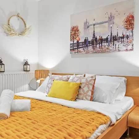 Lavish 3 Bedroom Flat In Mayfair Hy4 Apartment