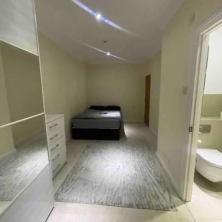 Lovely Detached House In Lovely Location