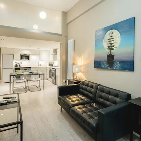 Central, Kensington, 3beds, Cosy, Parks, Pubs Apartment *