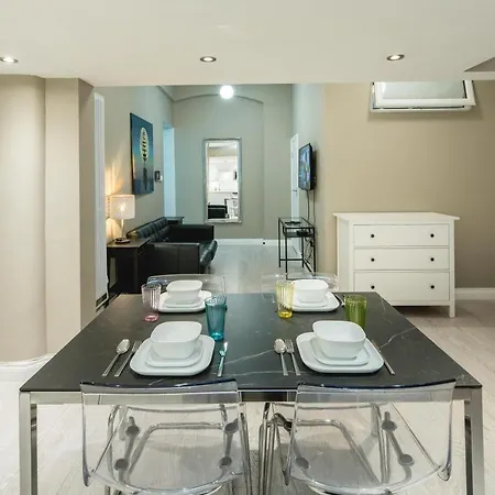 Central, Kensington, 3beds, Cosy, Parks, Pubs London