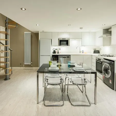 Central, Kensington, 3beds, Cosy, Parks, Pubs