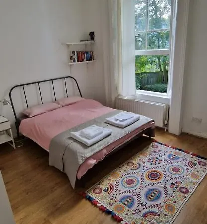 Apartment Primrose Hill - Charming, Cosy, 2 Double Bedrooms *