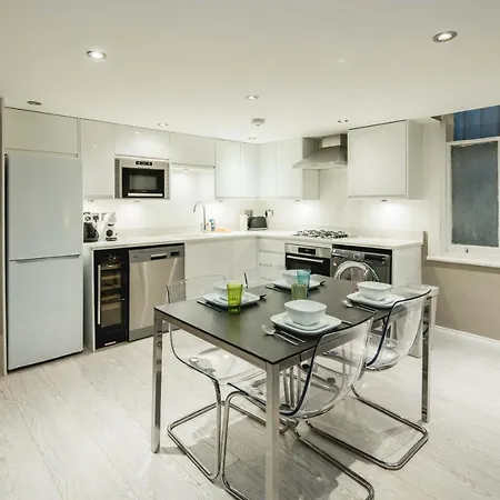 Central, Kensington, 3beds, Cosy, Parks, Pubs Apartment *