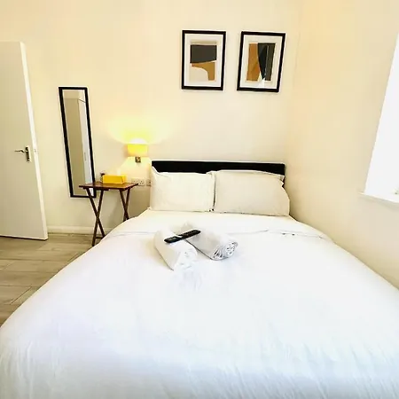 Immaculate 1-bed In London