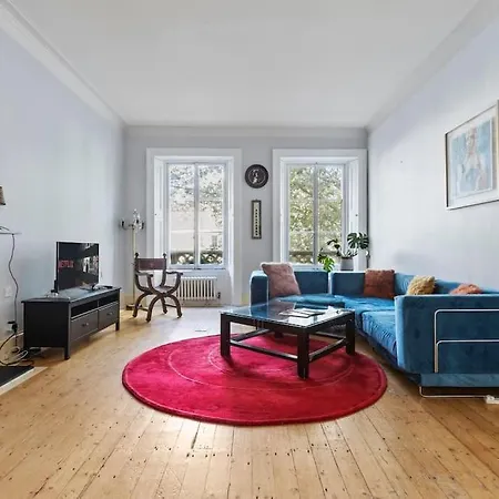 Germaine Greer's Legacy Flat In Hyde Park, Apartment London