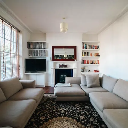 Stylish 2 Bedroom Flat In Camden Town *