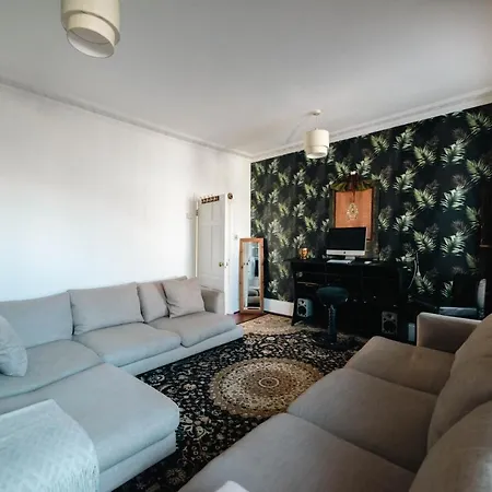 Stylish 2 Bedroom Flat In Camden Town
