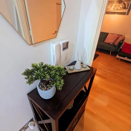Brick Lane & Shoreditch Apartment