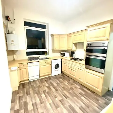 Beautiful House In * Londra