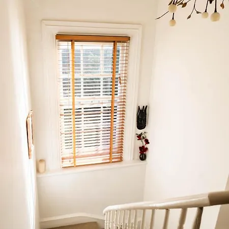 Stylish 2 Bedroom Flat In Camden Town