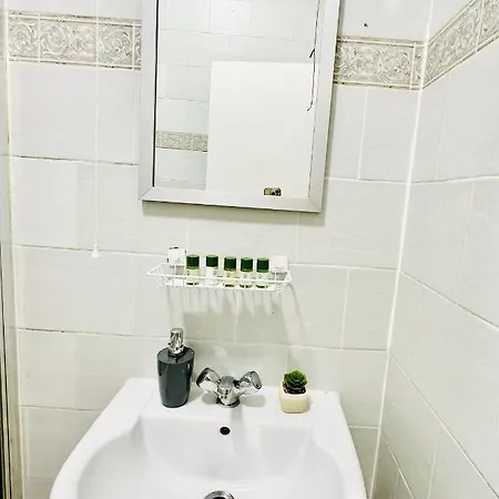 Immaculate 1-bed In London