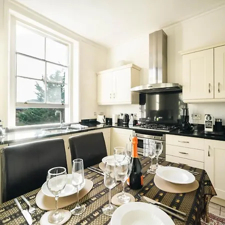 Stylish 2 Bedroom Flat In Camden Town * London