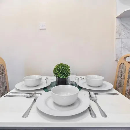 Apartment In Baker Street *