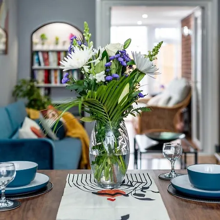 Stunning 3br House W Garden & Parking In Richmond Holiday home *