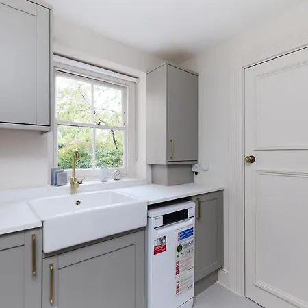 The Northampton Place - Lovely 1bdr Flat * London