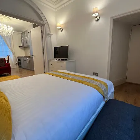 Hyde Park - One Bedroom