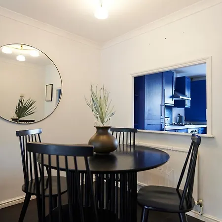 Apartment The Chiswick Escape - Lovely 2bdr House With Garden *
