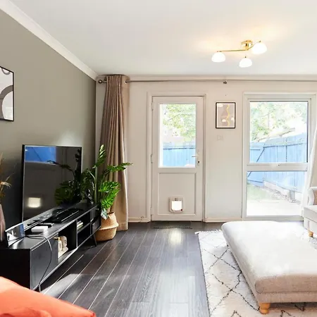 Apartment The Chiswick Escape - Lovely 2bdr House With Garden *