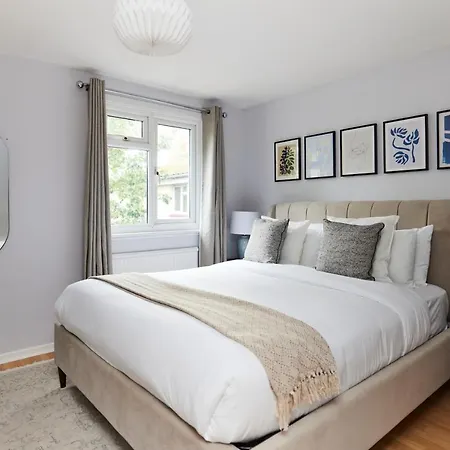 The Chiswick Escape - Lovely 2bdr House With Garden Apartment London