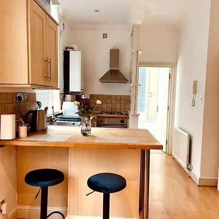 Modern-one Bedroom In Chelsea London