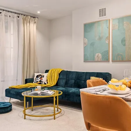 Apartment Hyde Park Luxury Two-bedroom With Patio *