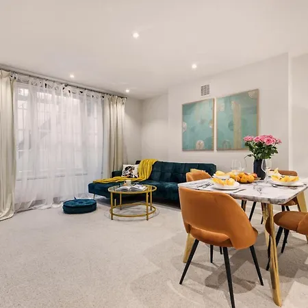 Hyde Park Luxury Two-bedroom With Patio * London