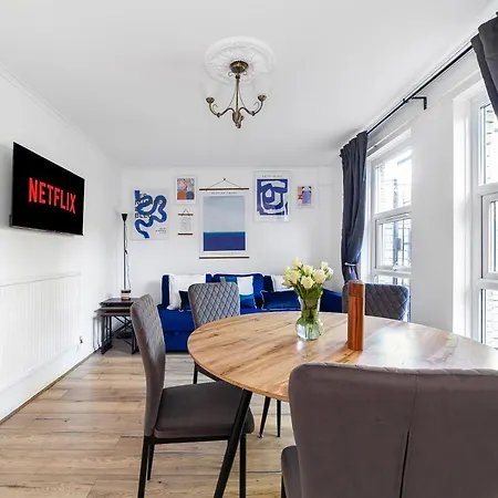 Arte - 3-bedroom Bright House London, Haggerston, Garden, Parking, 8 Min Walk To Haggerston Station, Weekly Or Monthly Stays, Serviced - 7 Guests * 런던