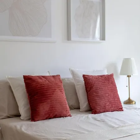 펜션 Arte - 3-bedroom Bright House London, Haggerston, Garden, Parking, 8 Min Walk To Haggerston Station, Weekly Or Monthly Stays, Serviced - 7 Guests 런던