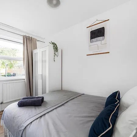Arte - 3-bedroom Bright House London, Haggerston, Garden, Parking, 8 Min Walk To Haggerston Station, Weekly Or Monthly Stays, Serviced - 7 Guests * 런던