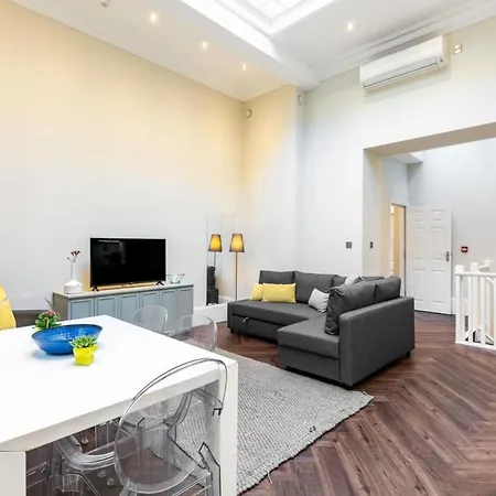 2-br For 6 In Covent Garden With Ac Apartment
