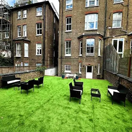 Cozy Near Regent's Park N9 London