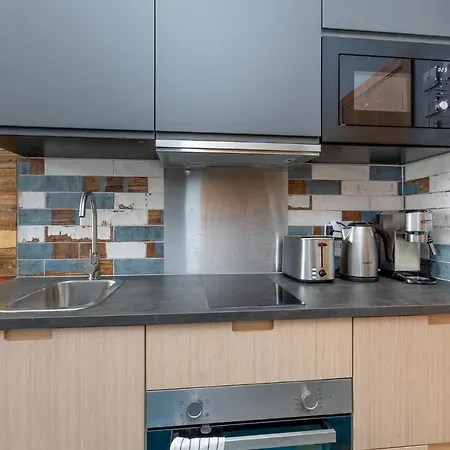 Apartment New Stylish Flat Near Woolwich Tube