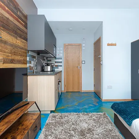 New Stylish Flat Near Woolwich Tube *