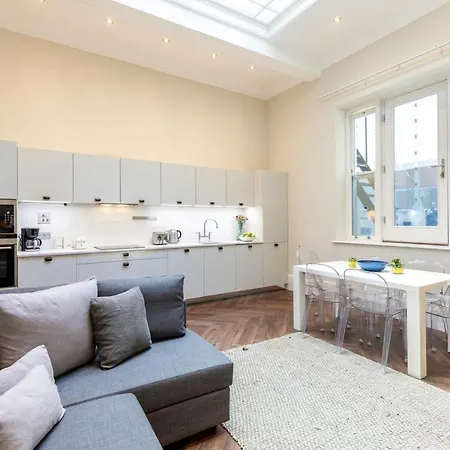 Apartment 2-br For 6 In Covent Garden With Ac