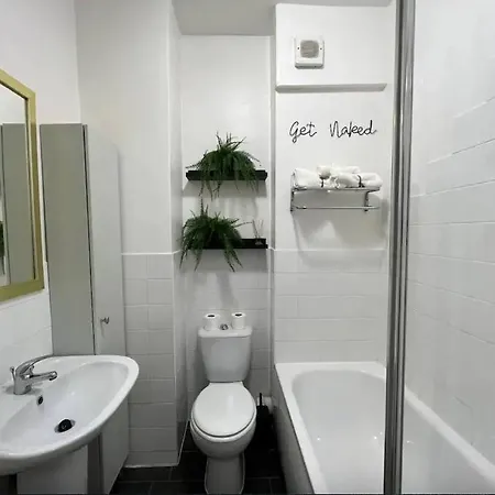 Flat Apartment *