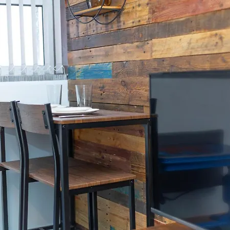 New Stylish Flat Near Woolwich Tube