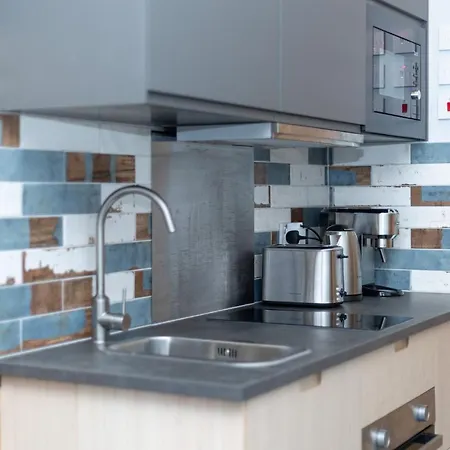 New Stylish Flat Near Woolwich Tube