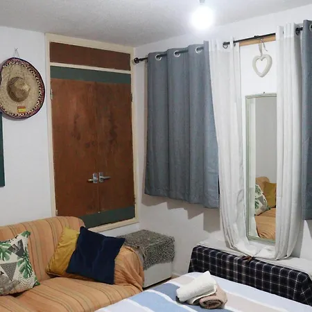 Comfortable 2-bed House In Zone 2 * London