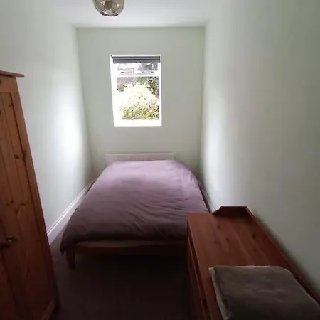 Apartment 3 Bed Ground Floor Flat *