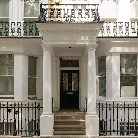 Beaufort Gardens In Knightsbridge Apartment *