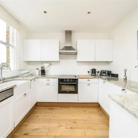 Bond Street Station 2 Bed Flat Apartment