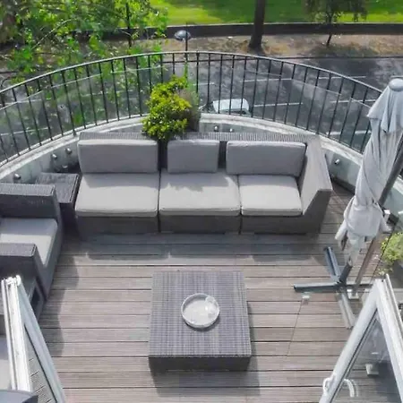 Mayfair Penthouse With Rooftop Facing Hyde Park Apartment